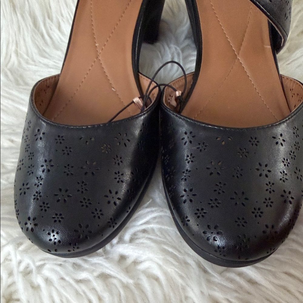 Easy Spirit Black Perforated Size 8.5 NWOT - Picture 16 of 16